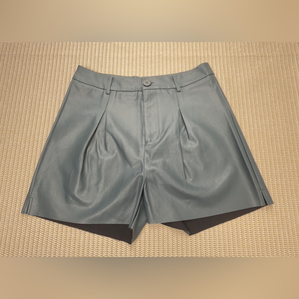 Lili Sidonio Molly Bracken Charcoal Women's Shorts